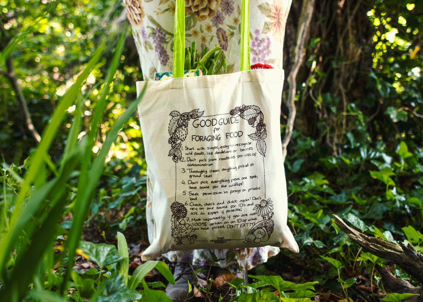 Good Guide For Foraging Food Tote Bag